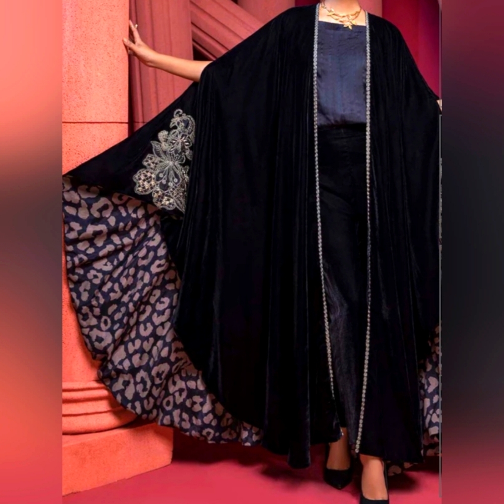 Velvet cape with embroidery - Ramadan or Eid
